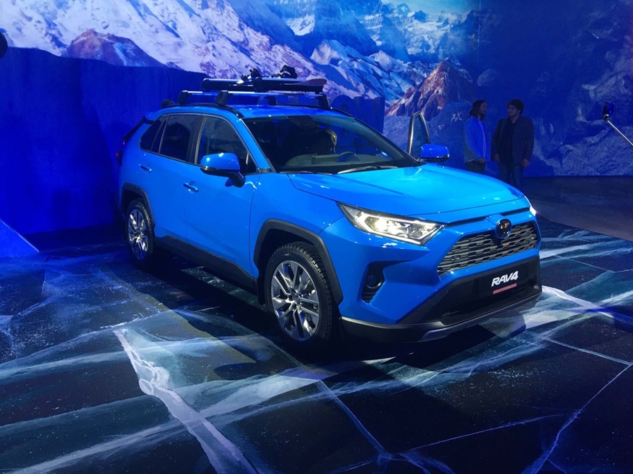 Новый рав 4. Toyota rav4 новый. Тойота рав 4 новая. Тойота рав 4 новая модель. Тойота рав 4 последняя модель.