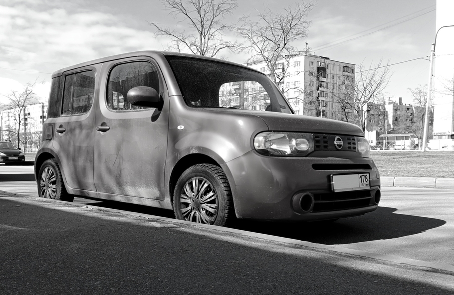 Ниссан куб 2020. Nissan Cube yz11. Nissan Cube Ржавый. Nissan Cube 2012 на проставках.