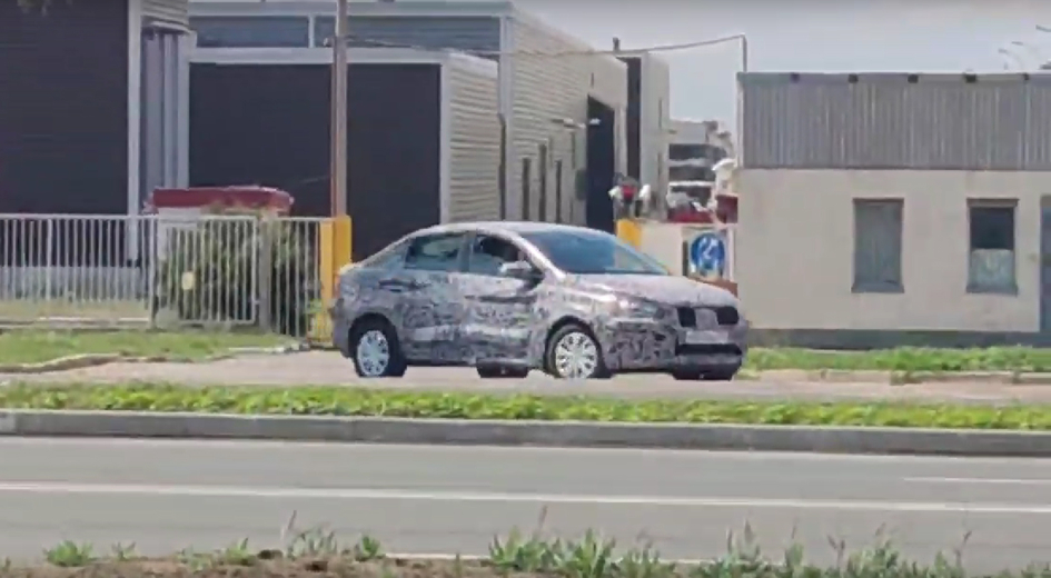 Новую модель Lada сняли на видео во время дорожных тестов