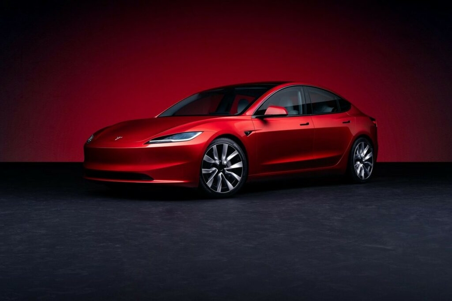Tesla обновила Model 3 стильный дизайн и увеличенный запас хода