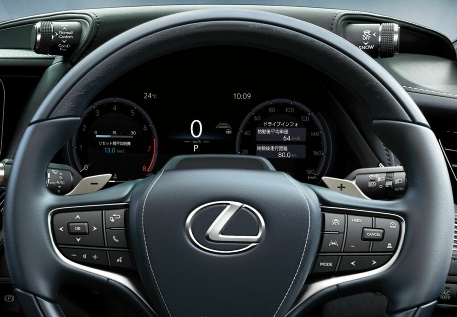 Обновленный Lexus LS получил цифровую приборную панель и новые опции безопасности