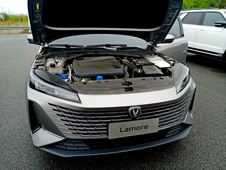 Тест драйв Changan Lamore часовой любви