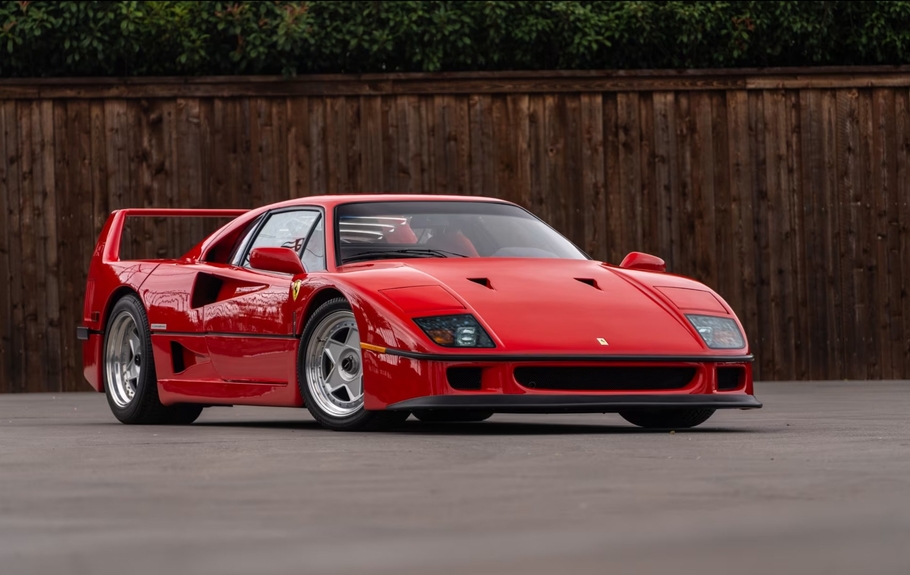 Ferrari F40 установил новый рекорд скорости от 0 до 1 млн долларов за 2 секунды