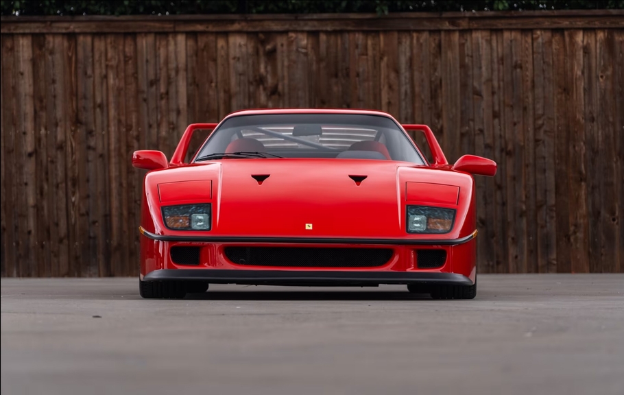 Ferrari F40 установил новый рекорд скорости от 0 до 1 млн долларов за 2 секунды