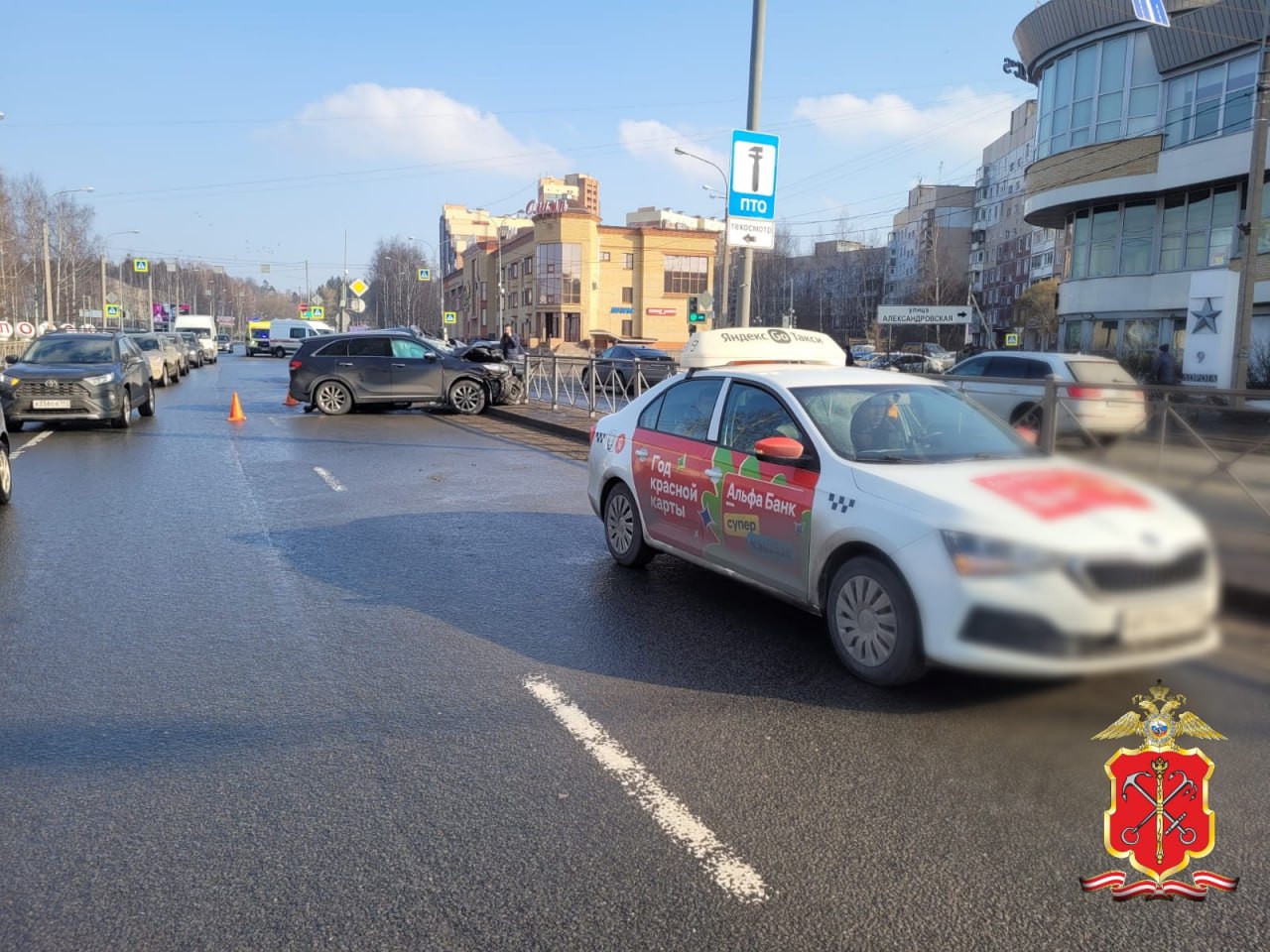 Виновником смертельного ДТП в Ленобласти полиция считает таксиста. Он задержан